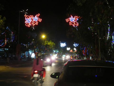 Làm Đường Hoa Tết